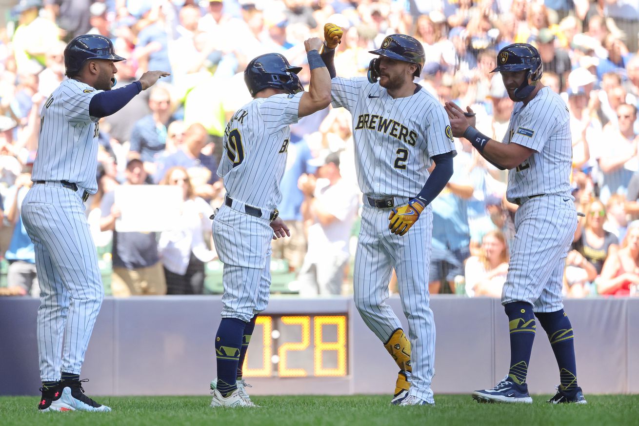 Chicago Cubs v Milwaukee Brewers