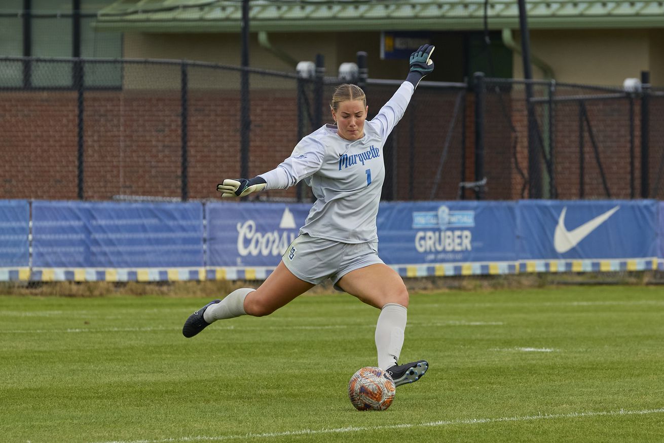 Marquette goalkeeper Elise Krone