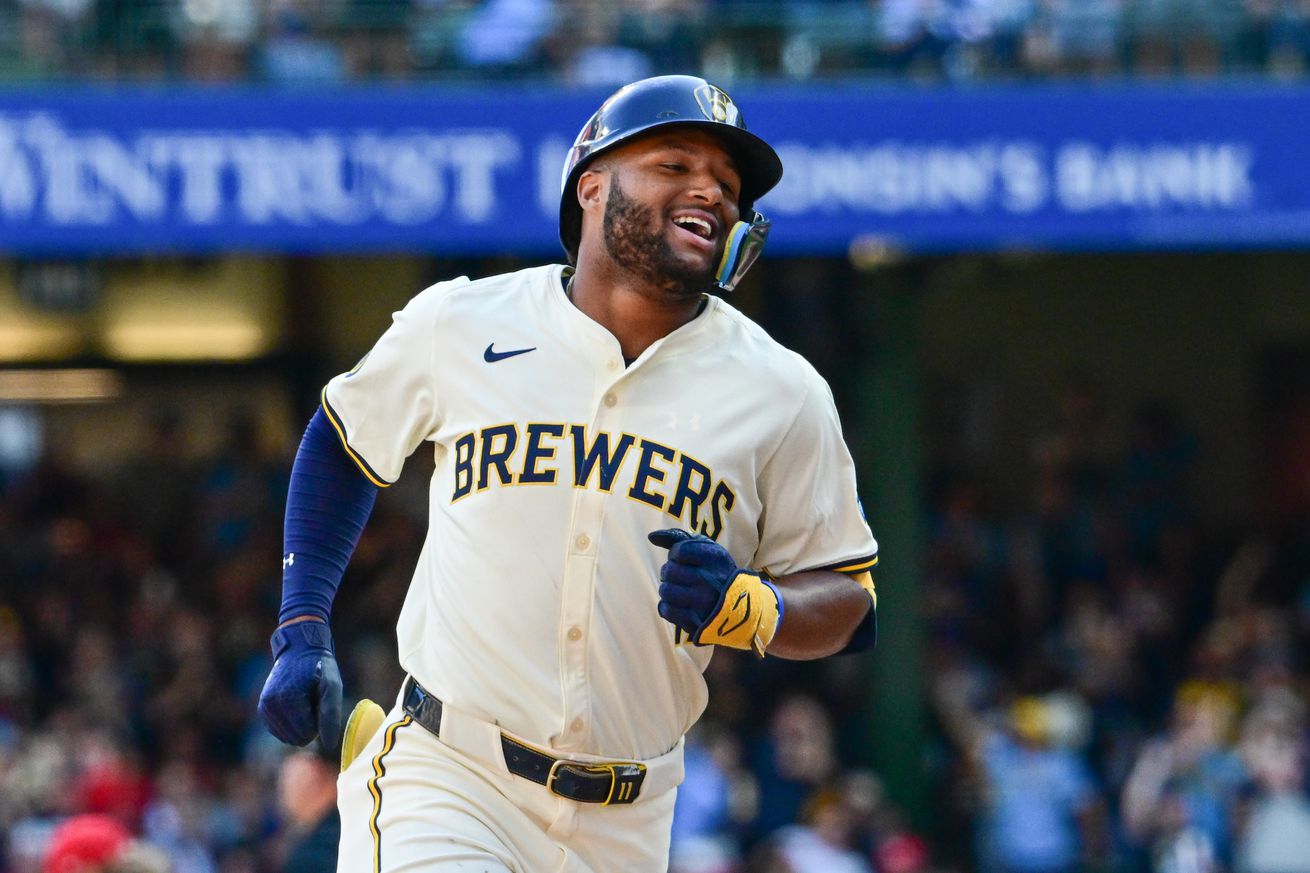 MLB: St. Louis Cardinals at Milwaukee Brewers