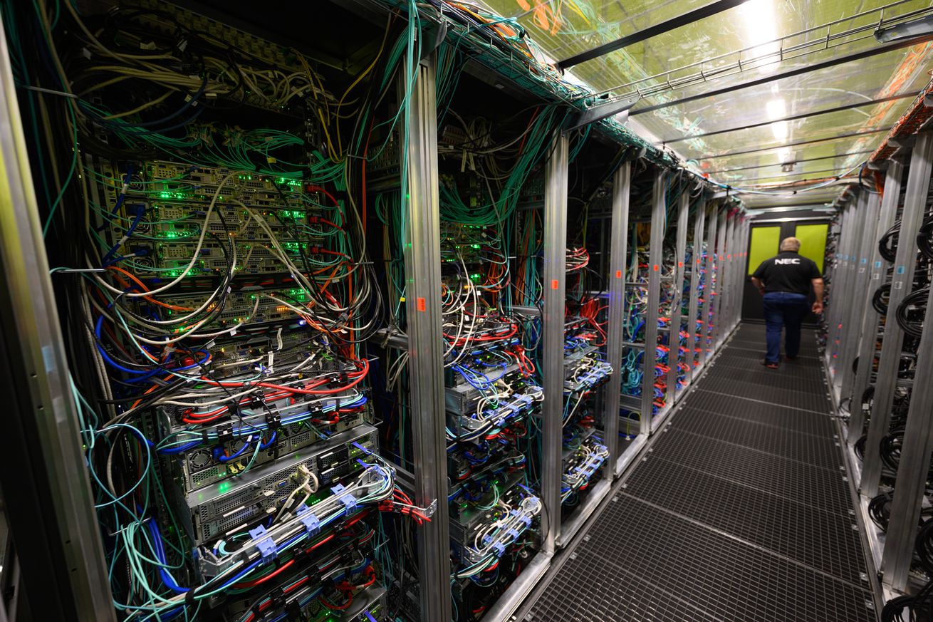 View of the storage systems of the CARA (Computer for Advanced Research in Aerospace) high-performance computer from the German Aerospace Center (DLR). The high-performance computer was installed at the Computing Center of Dresden University of Technology (TU Dresden) and is operated by the Center for Information Services and High Performance Computing (ZIH).