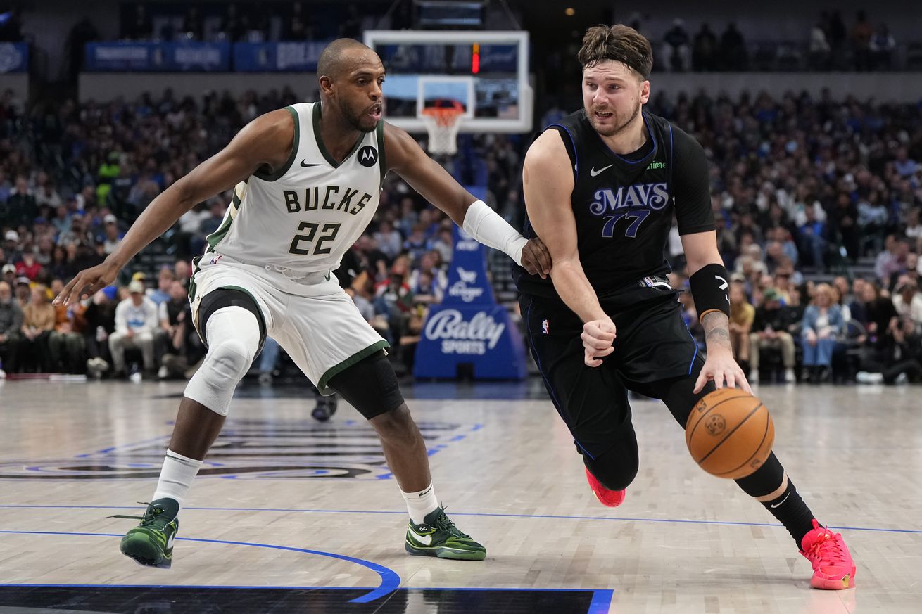 Milwaukee Bucks v Dallas Mavericks