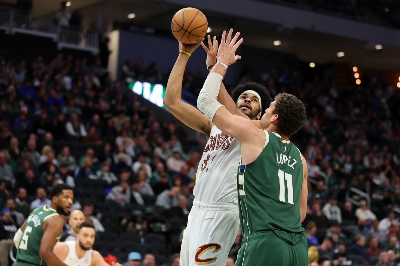 Cleveland Cavaliers v Milwaukee Bucks