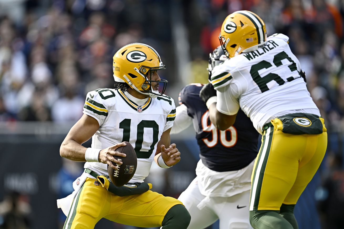 Green Bay Packers v Chicago Bears