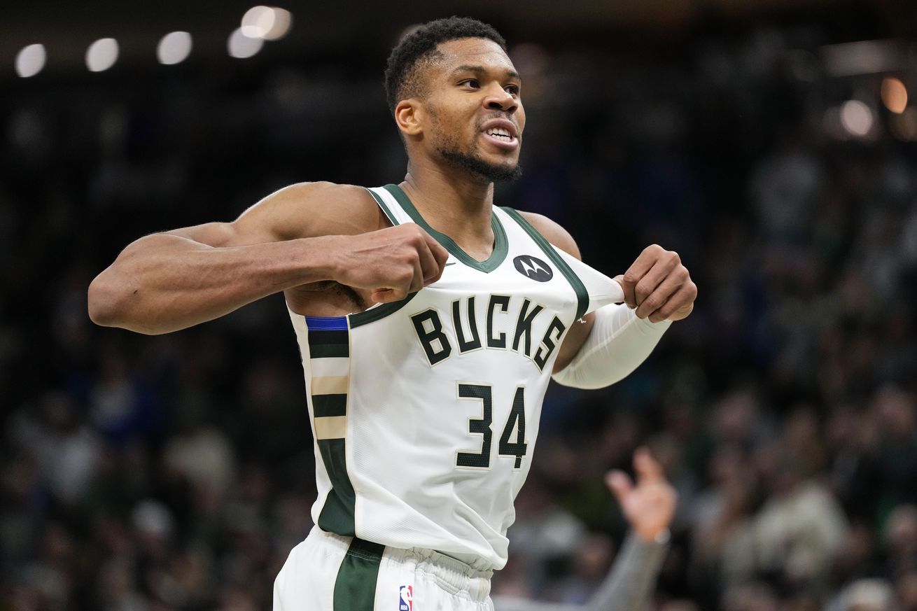 NBA: Detroit Pistons at Milwaukee Bucks