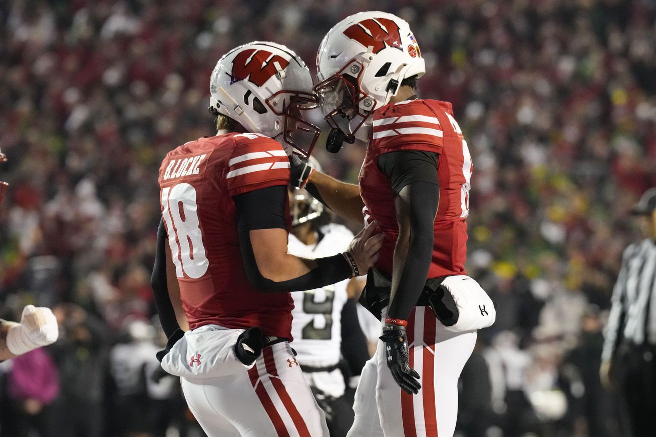 NCAA Football: Oregon at Wisconsin