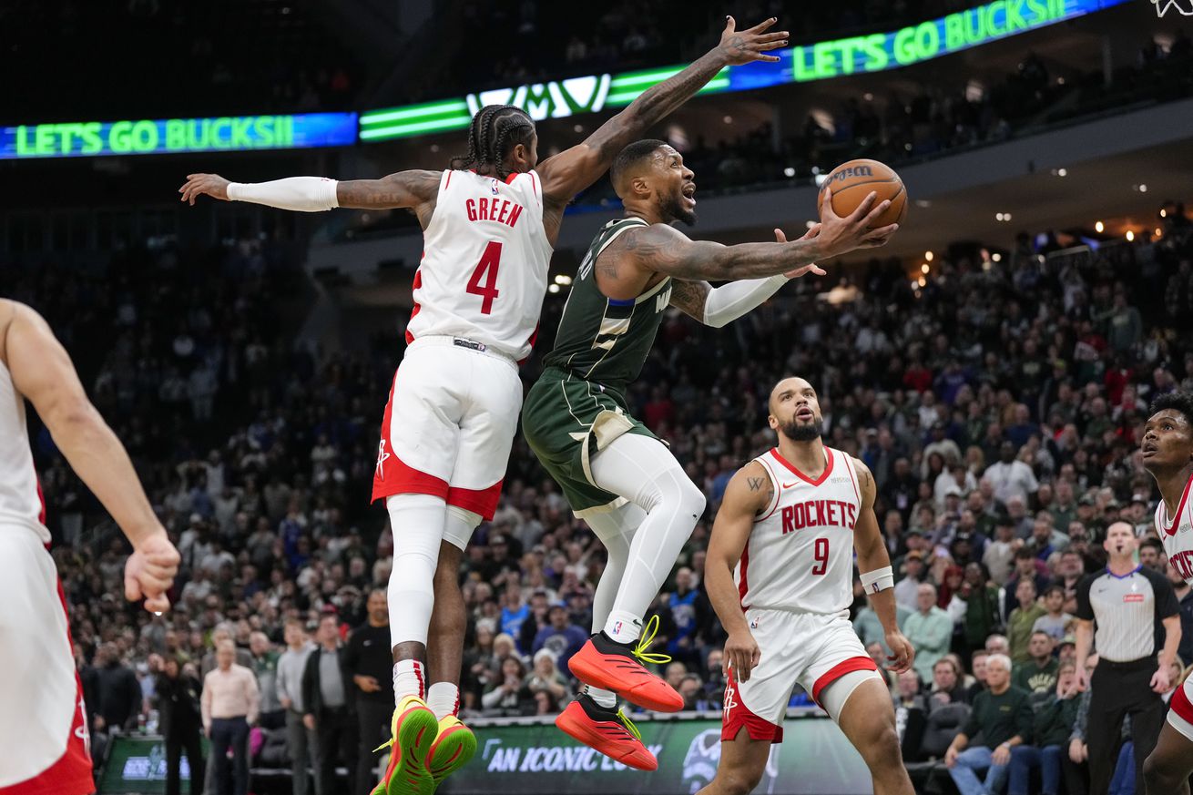 NBA: Houston Rockets at Milwaukee Bucks