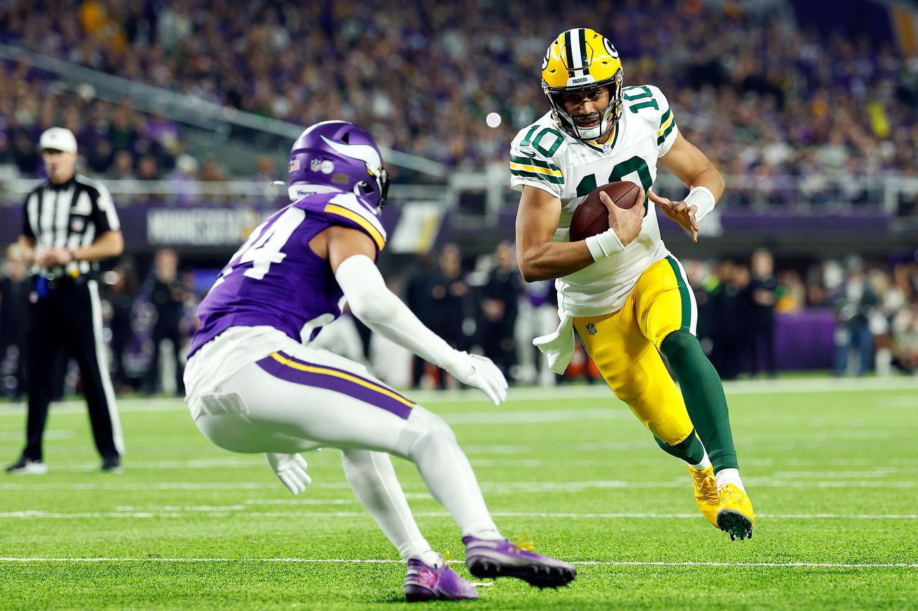 Green Bay Packers v Minnesota Vikings