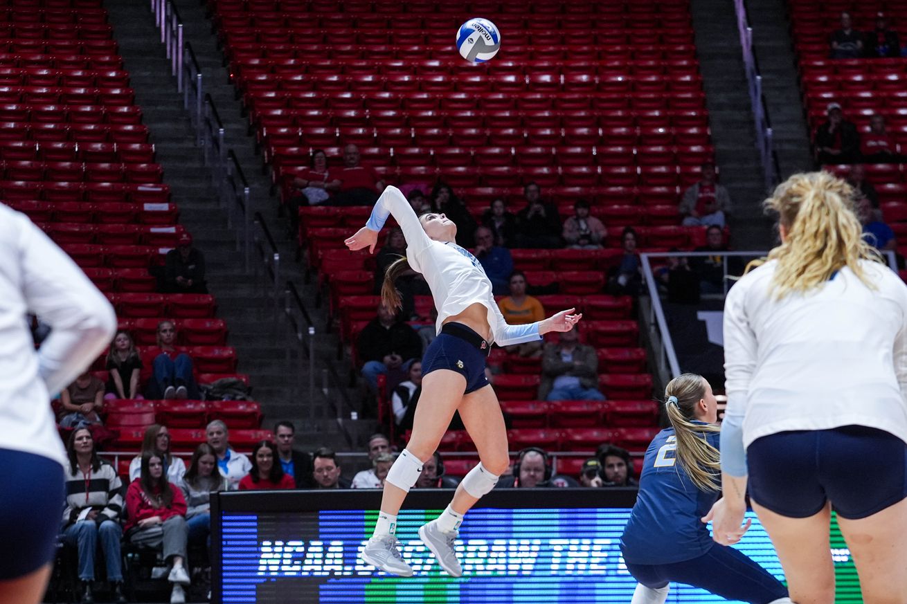 Marquette’s Aubrey Hamilton taking a swing against Florida Gulf Coast in the 2024 NCAA tournament.