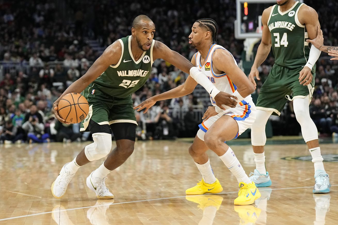 NBA: Oklahoma City Thunder at Milwaukee Bucks