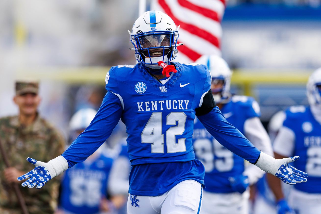 NCAA Football: Murray State at Kentucky