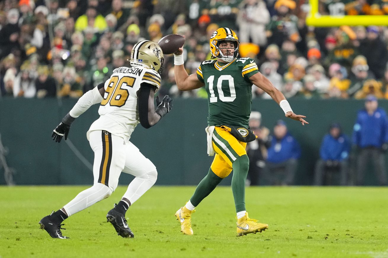 NFL: New Orleans Saints at Green Bay Packers