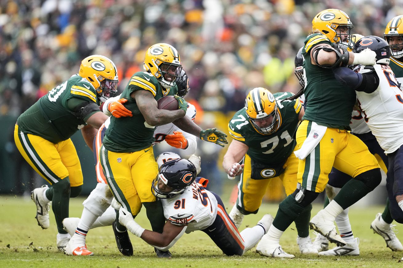 Chicago Bears v Green Bay Packers