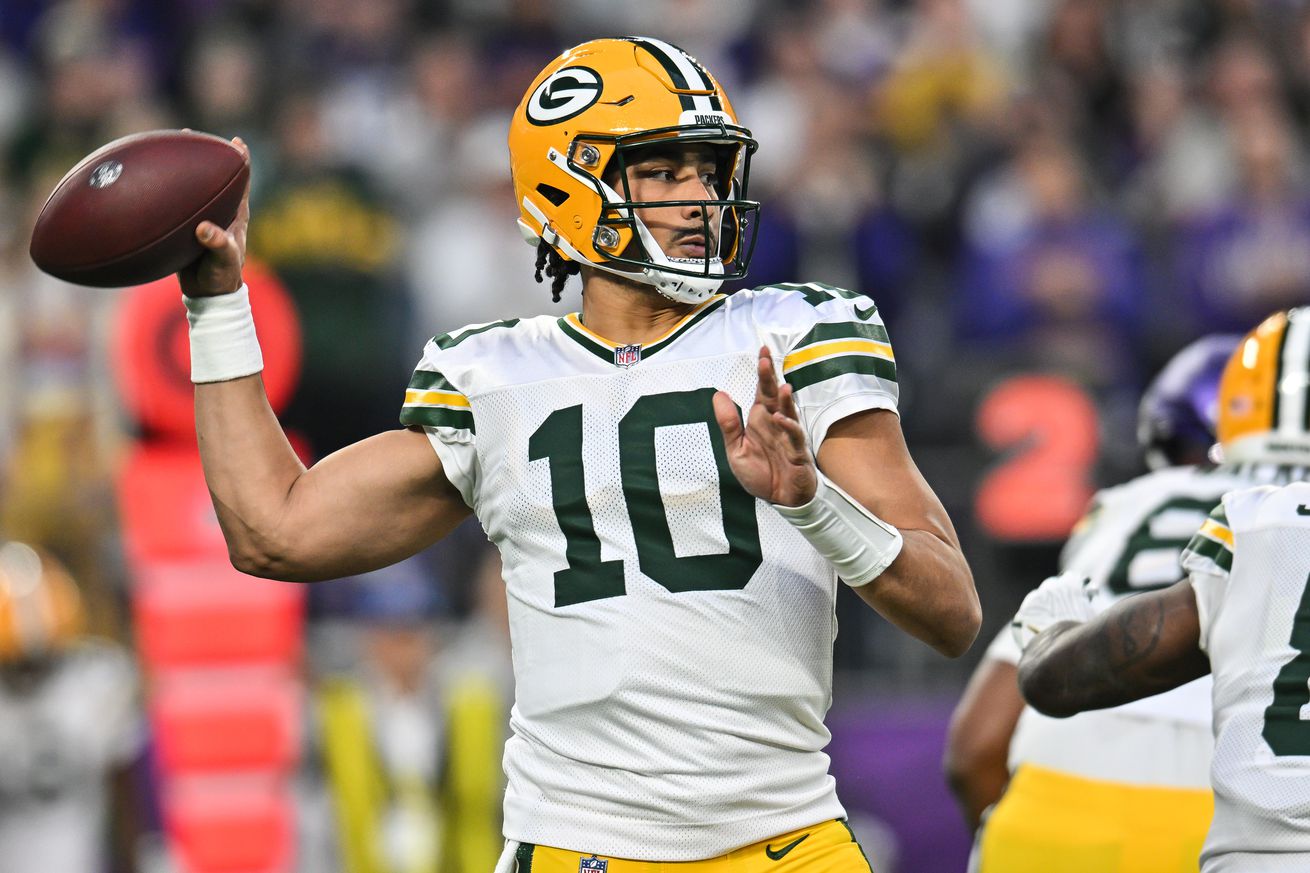 NFL: Green Bay Packers at Minnesota Vikings