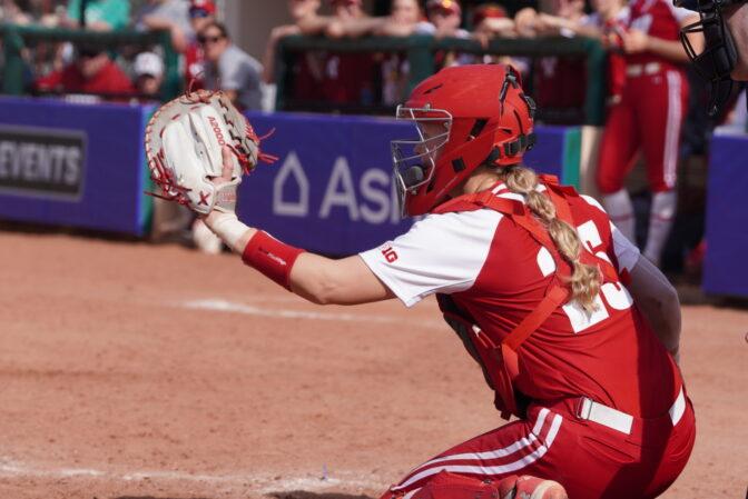 Softball: Wisconsin swings for win at FGCU tournament