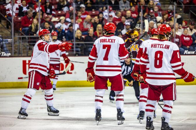 Men’s Hockey: Badgers settle for split, lose Big Ten to Michigan State