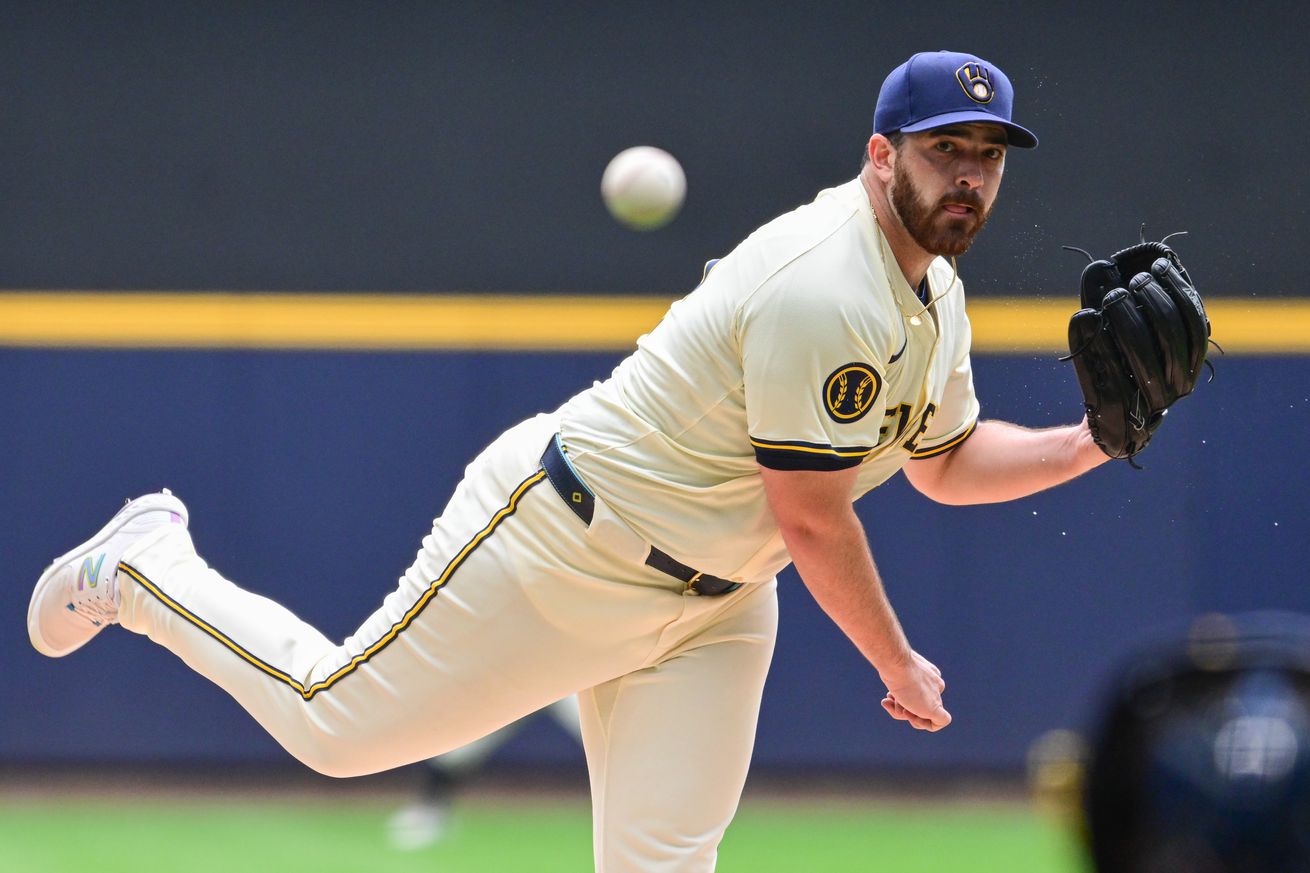 MLB: San Francisco Giants at Milwaukee Brewers