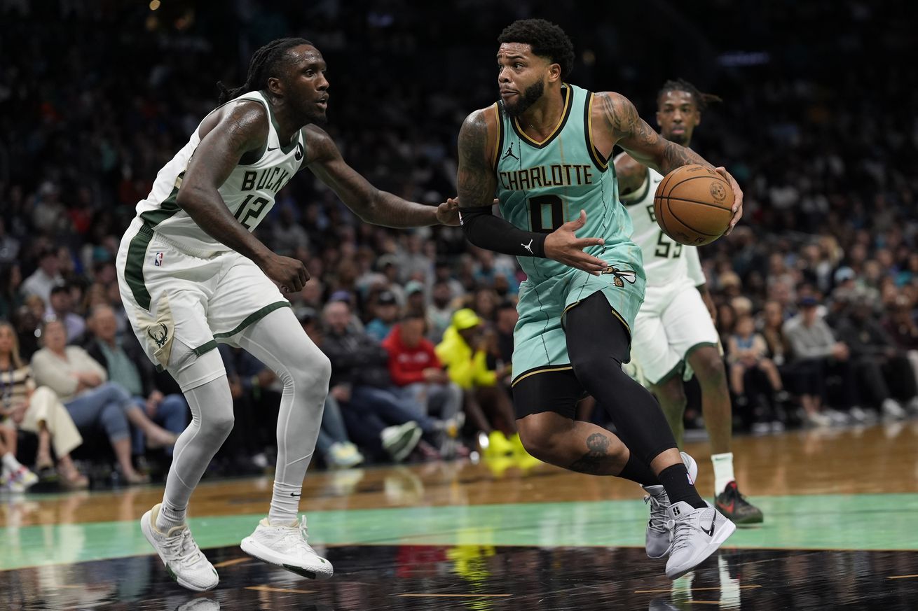 NBA: Milwaukee Bucks at Charlotte Hornets