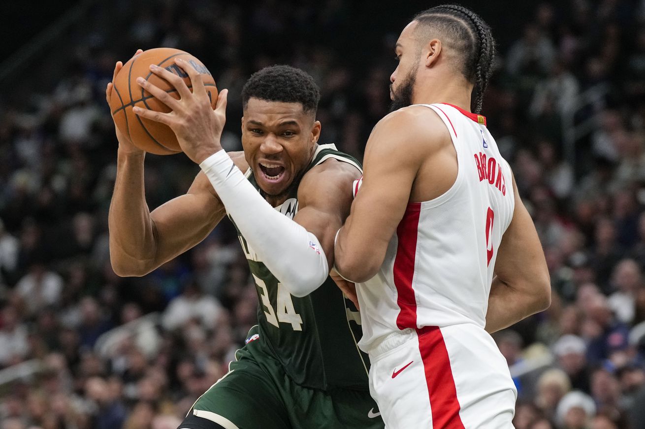 NBA: Houston Rockets at Milwaukee Bucks