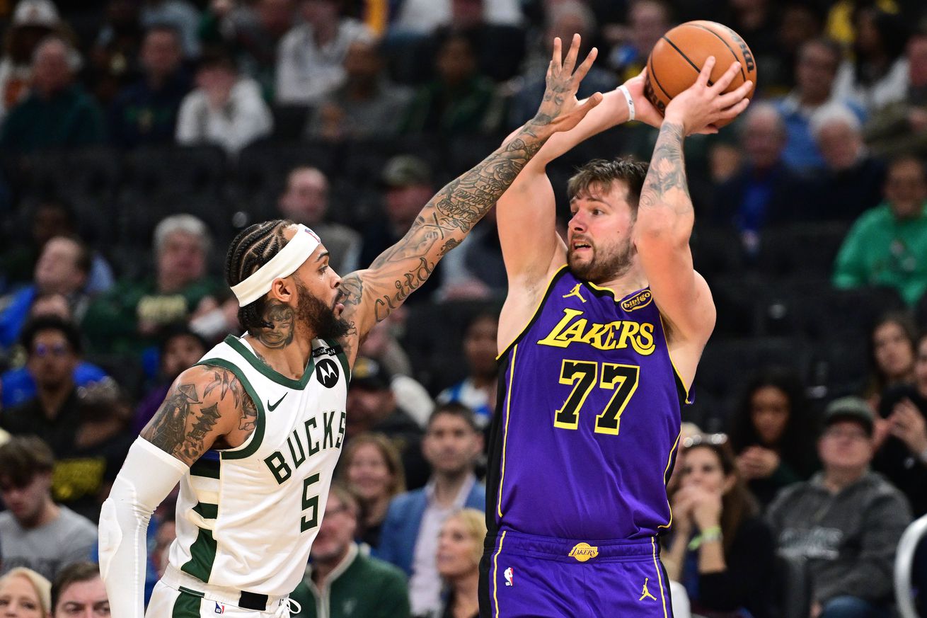 NBA: Los Angeles Lakers at Milwaukee Bucks